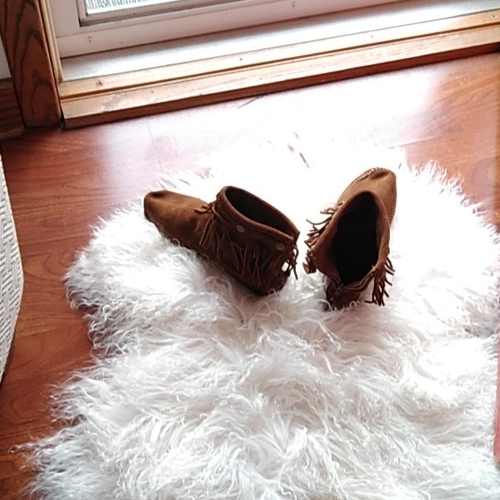 Shoes - Picture 2 of 2